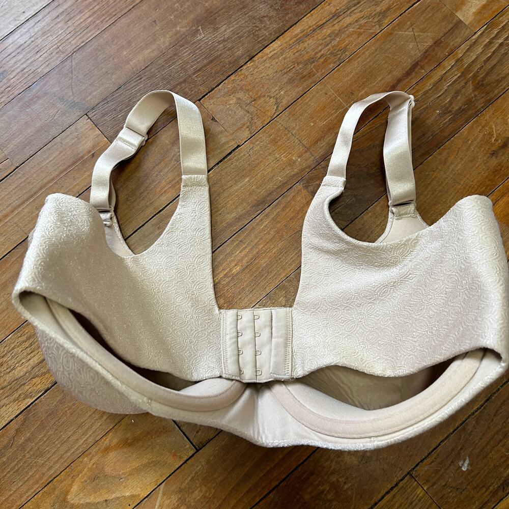 Vanity Fair Nude 40DD Bra - Picture 5 of 8